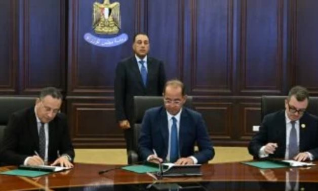 مدبولى يشهد توقيع بروتوكول تطبيق نموذج الجامعات الرائدة عالميا TIER1 بمصر