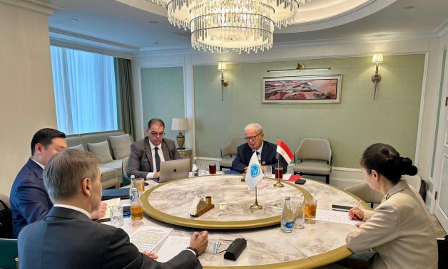 نائب رئيس الوزراء للشؤون الاقتصادية يلتقي الأمين العام لمنظمة شنغهاي للتعاون على هامش مشاركته في "قمة بشكيك"