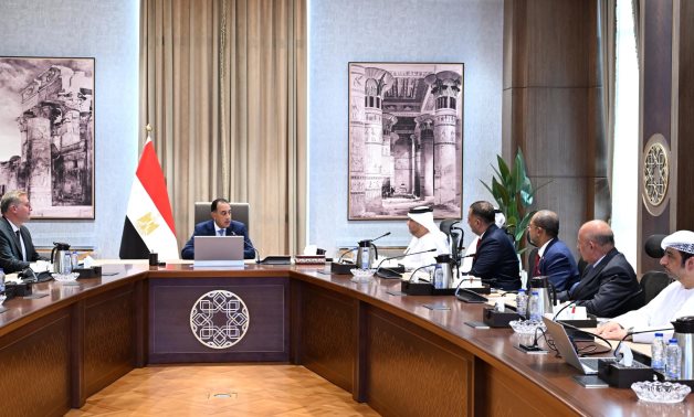  رئيس الوزراء يلتقي مع مسئولي إمارة الفجيرة عقب تأسيس شركة "الفجيرة العلمين" للنفط والغاز
