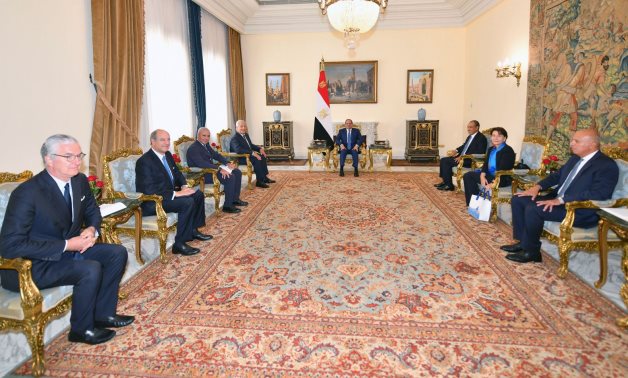 الرئيس السيسى يهنئ ميلونى بأطول حكومة فى تاريخ إيطاليا منذ الحرب العالمية الثانية ويدعوها لزيارة مصر.. الرئيس: أمن البحر الأحمر مسئولية الدول المشاطئة ونرفض عسكرته وتدويله.. والنيل شريان الحياة وقضية أمن قومى
