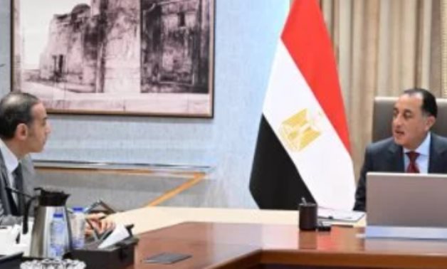 مدبولى يبحث مع رئيس هيئة الرقابة المالية تطورات القطاع المالى غير المصرفى
