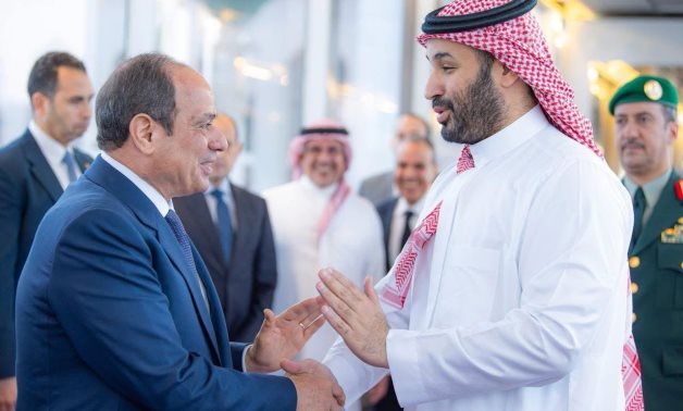 علاقات تاريخية وشراكة استراتيجية تجمع القاهرة والرياض..السيسى يستقبل ولى العهد غدًا ويعقدان لقاء ثنائيًا وجلسة مباحثات موسعة بين وفدي البلدين..تبادلان الرؤى بشأن التطورات الإقليمية والدولية ذات الاهتمام المشترك