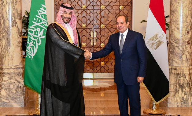 مصر والسعودية فى خندق واحد لحماية الأمن العربى.. الرئيس السيسى يستقبل الأمير محمد بن سلمان.. ويؤكدان: أمن المملكة والخليج جزء من الأمن القومى المصرى.. وأى تهديد لوحدة السودان يمثل خطرًا على المنطقة