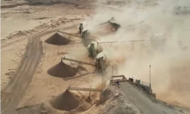 الوادى الجديد بوابة مصر للاستثمار الدولي.. تشهد مرحلة جديدة من الانفتاح على الشراكات الدولية.. الصين أكبر الشركاء باستثمارات تزيد عن 658 مليون دولار.. واتفاقات ثنائية للاستثمار فى الزراعة والصناعة والطاقة.. صور