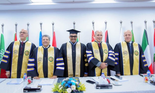 من الأكاديمية العربية.. النائب أحمد العجوز يحصل على درجة الدكتوراه في إدارة الأعمال
