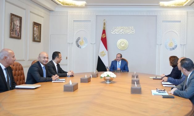 الرئيس السيسى يستقبل الرئيسة التنفيذية لمجموعة "أورنج" العالمية بحضور وزير الاتصالات 