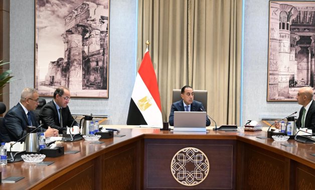 رئيس الوزراء يكلف بتحويل ما بين 200 إلى 250 مدرسة لمدارس التكنولوجيا التطبيقية بالشراكة مع القطاع الخاص   