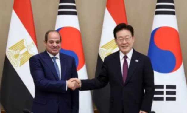 هيئة الإذاعة الكورية الجنوبية تلقى الضوء على زيارة الرئيس السيسى إلى سول