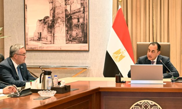 رئيس الوزراء يستقبل وزير خارجية كازاخستان