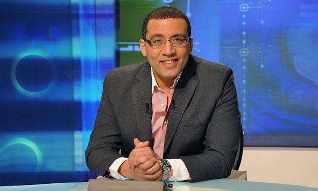 خالد صلاح يعد العاملين بقناة الفراعين بفرص عمل فى "اليوم السابع" و"النهار"