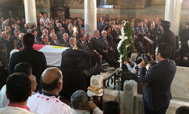 وفد "القومى لحقوق الإنسان" برئاسة محمد فائق يصل الكاتدرائية لتوديع الراحل بطرس غالى