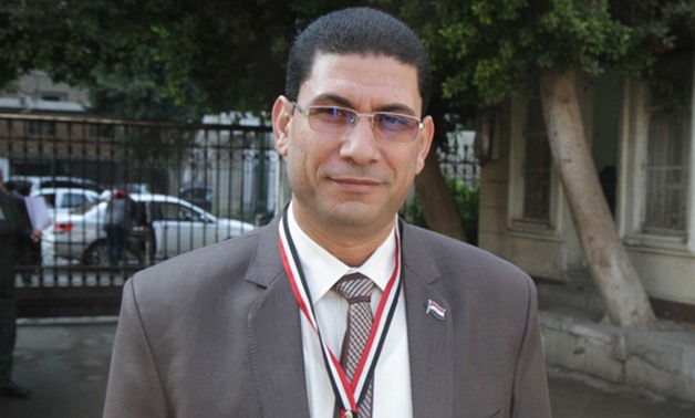 النائب بسام فليفل يطالب بمنح المصريين العائدين من الخارج بطاقات تموين