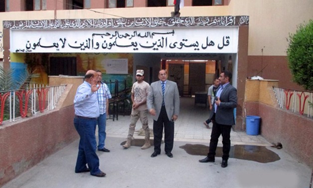 محافظ سوهاج يشدد على إنهاء أعمال التجميل بميدان جمال عبد الناصر