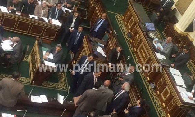 البرلمان يبدأ مناقشة أزمة "عكاشة".. وعلى عبد العال: سيتم محاسبة المخطئ
