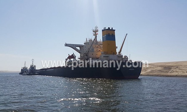 خبر عاجل.. مصادر: تعديل الملاحة بقناة السويس بسبب جنوح سفينة