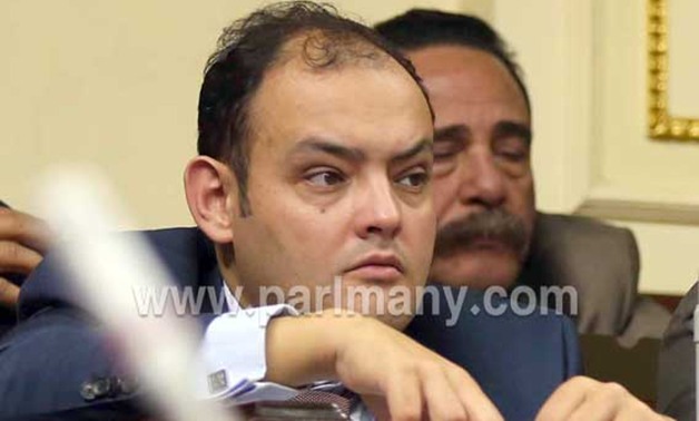 أحمد سمير: الصناعة المصرية لا تحتمل تخفيض قيمة الجنيه 3 أو 4 مرات فى السنة 