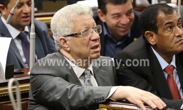 مرتضى منصور: أحد أعضاء البرلمان التقى الرئيس الفرنسى وأساء للدولة المصرية