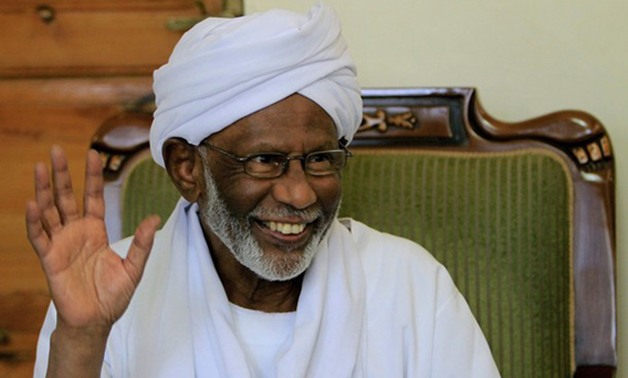 30 معلومة عن المعارض السودانى حسن الترابى الراحل عن عمر يناهز 84 عامًا