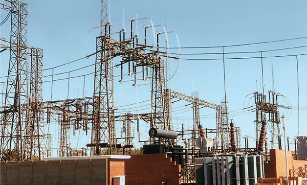 برلماني يطالب الكهرباء بسرعة نقل أبراج الضغط العالى خارج الكتلة السكنية 