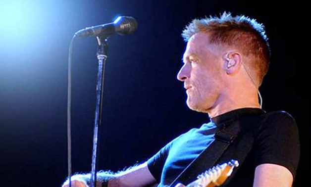 هاشتاج "bryan adams" تريند على "تويتر" تزامنا مع استياء آدامز من تشوه جيتاره الأثرى