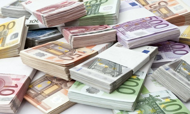 سعر اليورو اليوم .. العملة الأوروبية تستقر فى تعاملات البنوك المصرية الحكومية والخاصة