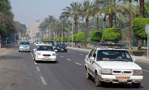 "المرور": انتظام حركة السيارات أعلى محاور وميادين القاهرة والجيزة 