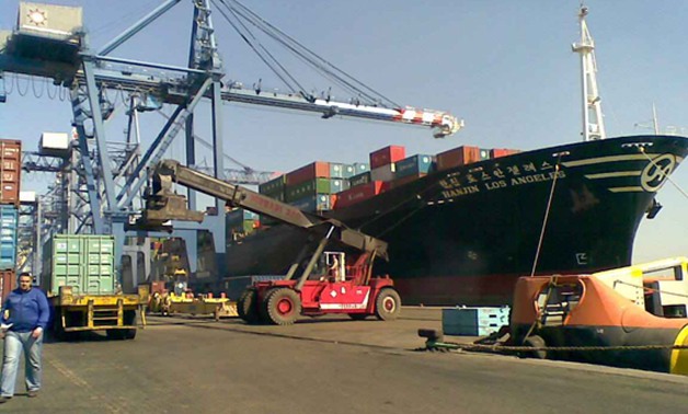 النقل: مشروع تطوير ميناء السخنة وفر 100 ألف فرصة عمل ويتم بشركات مصرية