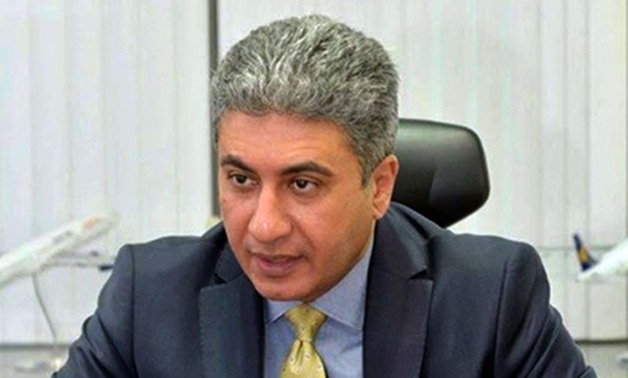 وزير الطيران يتفقد مبنى "3" بالمطار خلال عودته من شرم الشيخ