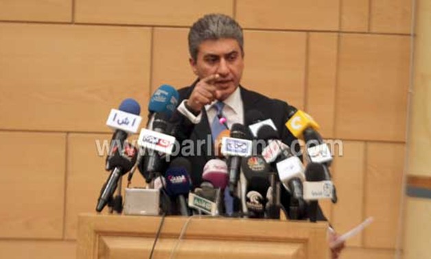 وزير الطيران: أهالى ضحايا الطائرة المصرية المنكوبة يتسلمون شهادات وفاة ذويهم غدا 