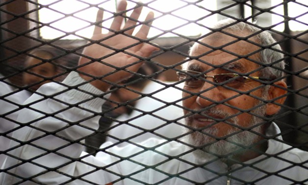 المحكمة العسكرية تؤجل محاكمة "بديع" وقيادات الإخوان بأحداث الإسماعيلية للغد
