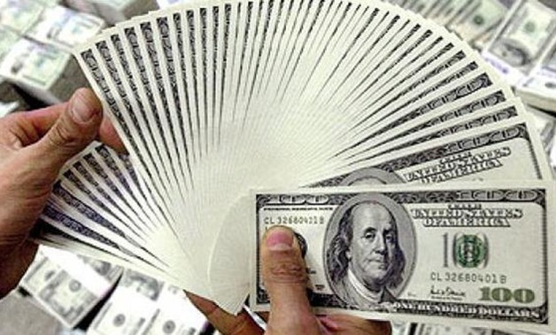 مصادر بسوق الصرف: الدولار يسجل 11 جنيهًا فى "السوق السوداء" خلال تعاملات اليوم