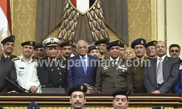 قيادات أكاديمية ناصر العسكرية يزورون البرلمان ويلتقطون صورة تذكارية مع على عبد العال