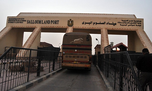 أمن مطروح يحبط تسلل 42 بينهم 21 سودانيا إلى ليبيا عن طريق السلوم 
