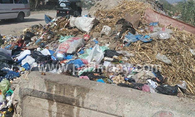 رفع 995 طن مخلفات بناء وقمامة متراكمة بمدينة بنى سويف