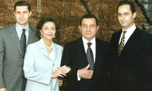 مبارك ينتظر دوره فى "طابور التصالح" 