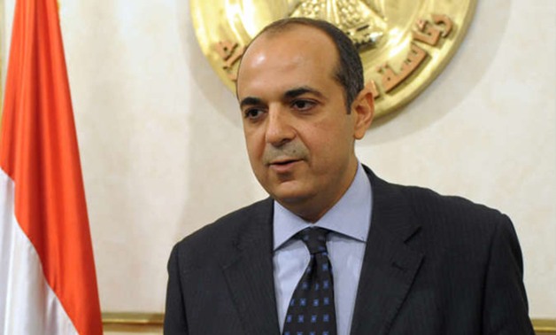 "الوزراء": شريف إسماعيل انتهى من بيان الحكومة لإلقائه أمام مجلس النواب