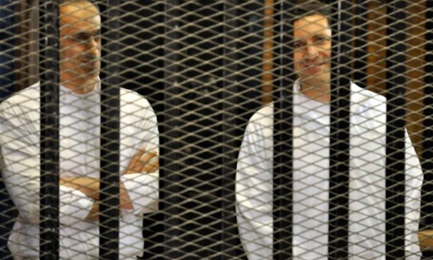 وصول علاء وجمال مبارك لمقر محاكمتهما بأكاديمية الشرطة فى قضية "التلاعب بالبورصة"