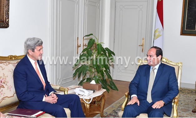 جون كيرى للسيسى: أمريكا ملتزمة بدعم استقرار مصر وتعزيز العلاقات معها 