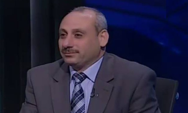نائب مطالبا باقالة محافظ المنيا: "بطىء ومستواه لا يليق.. وبيقعد فى مكتبه ساعة ويروّح"