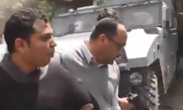 نعيد نشر فيديو القبض على "الدكش" المتسبب فى أكبر حركة تنقلات لضباط أمن القليوبية 