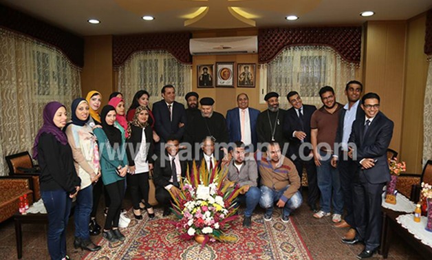 بالصور.. وفد من قيادات "المصريين الأحرار" ينظم زيارات للكنائس بمحافظة بورسعيد 