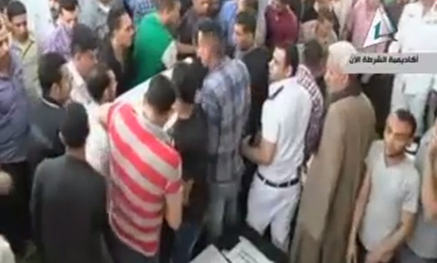 بالفيديو.. بدء صلاة الجنازة العسكرية لشهداء الشرطة بـ"حادث حلوان الإرهابى"