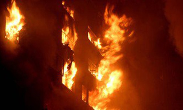 بالفيديو.. النيران تشتعل بـ3 عقارات بالعتبة والحماية المدنية تزيد سيارات الإطفاء لـ30