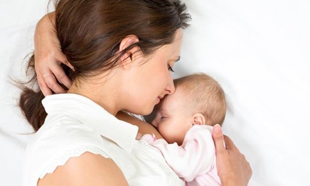 10 خطوات تمكن الأم من نجاح الرضاعة الطبيعية تعرف عليها