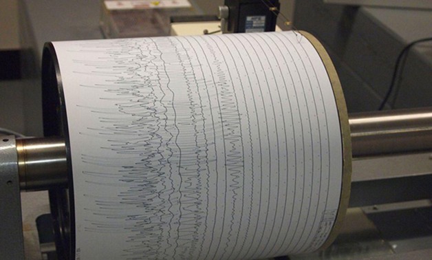 "البحوث الفلكية" تحذر من توابع لزلزال أمس