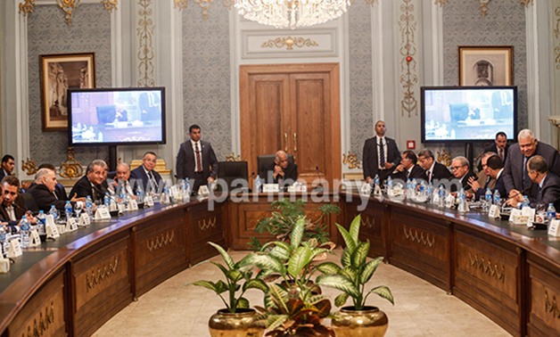 بالصور.. بدء الاجتماع الأول للجنة العامة للبرلمان برئاسة "عبد العال" وحضور "العجاتى"