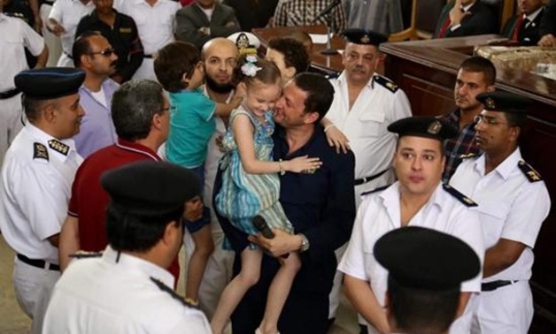 داعية سلفى عن مشهد باسم عودة مع ابنته بالمحكمة:الإخوان يتاجرون بالعاطفة لترويج الشائعات