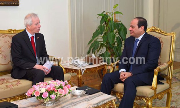 وزير خارجية كندا يعزى السيسى فى ضحايا الطائرة ويؤكد على تطوير العلاقات مع مصر