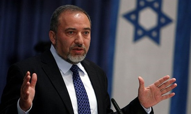 اخبار عالمية .. "ليبرمان" ينضم للحكومة الإسرائيلية ويشغل منصب وزير الدفاع رسميا