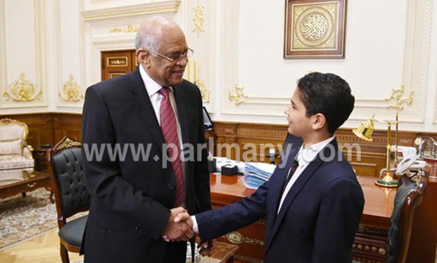 رئيس النواب يستقبل الطالب محمد عبادى "العبقرى الصغير" فى مكتبه بالبرلمان 